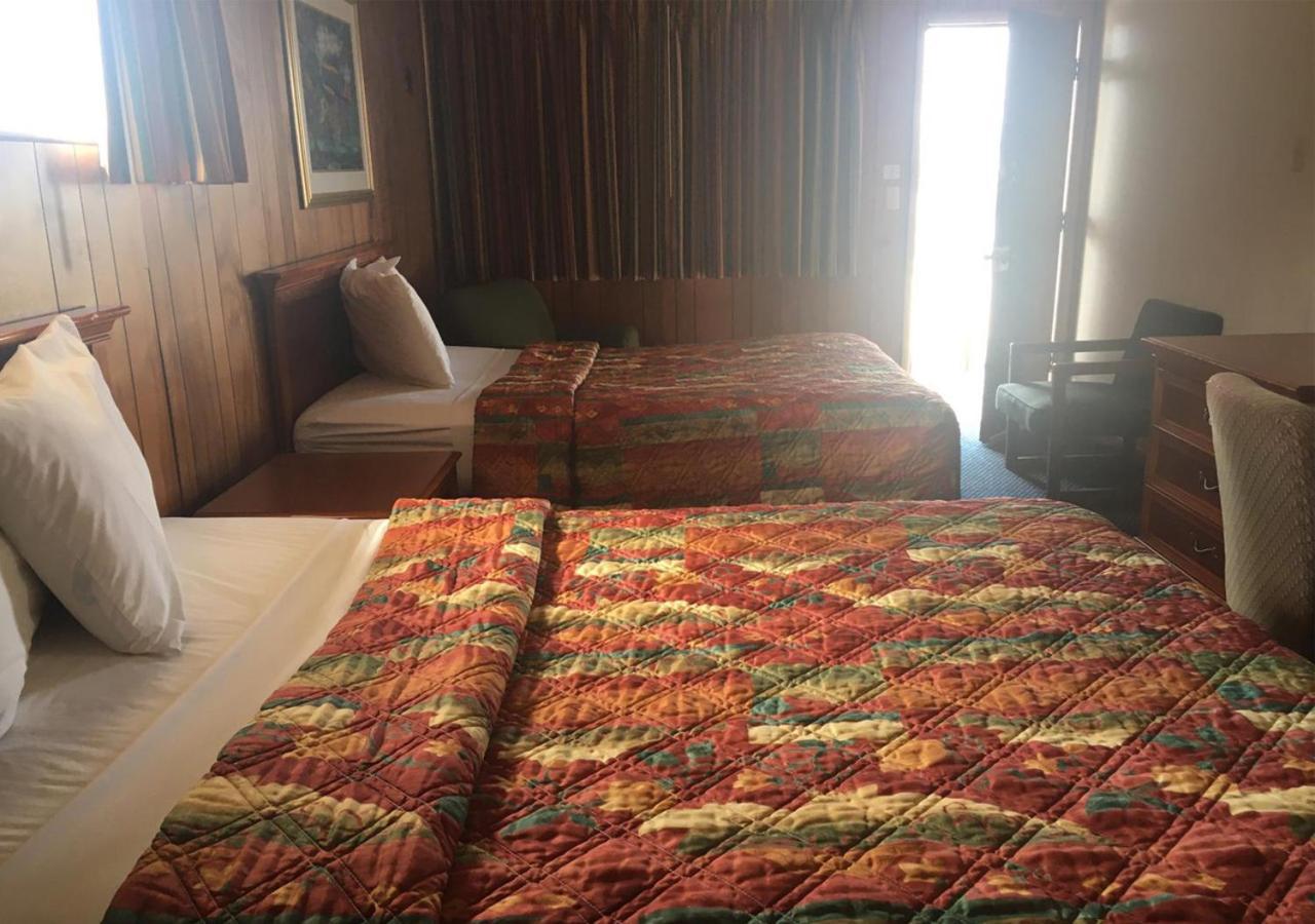 Sky Palace Inn & Suits Of El Dorado Bagian luar foto